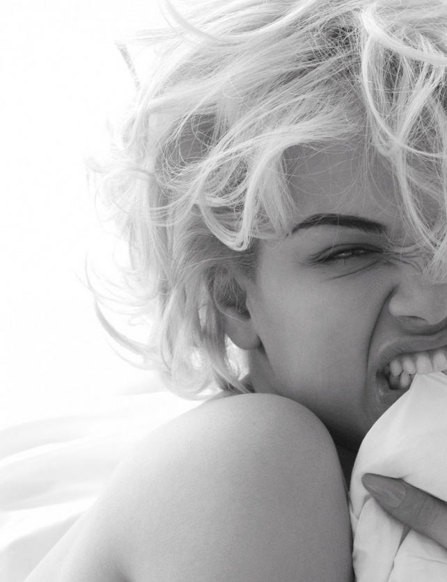 #InBedWithW: un projet photo qui met à nue les célebrités