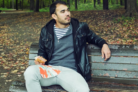 Le mouchoir du samedi, la nouvelle collection élégante et engagée de TSHU