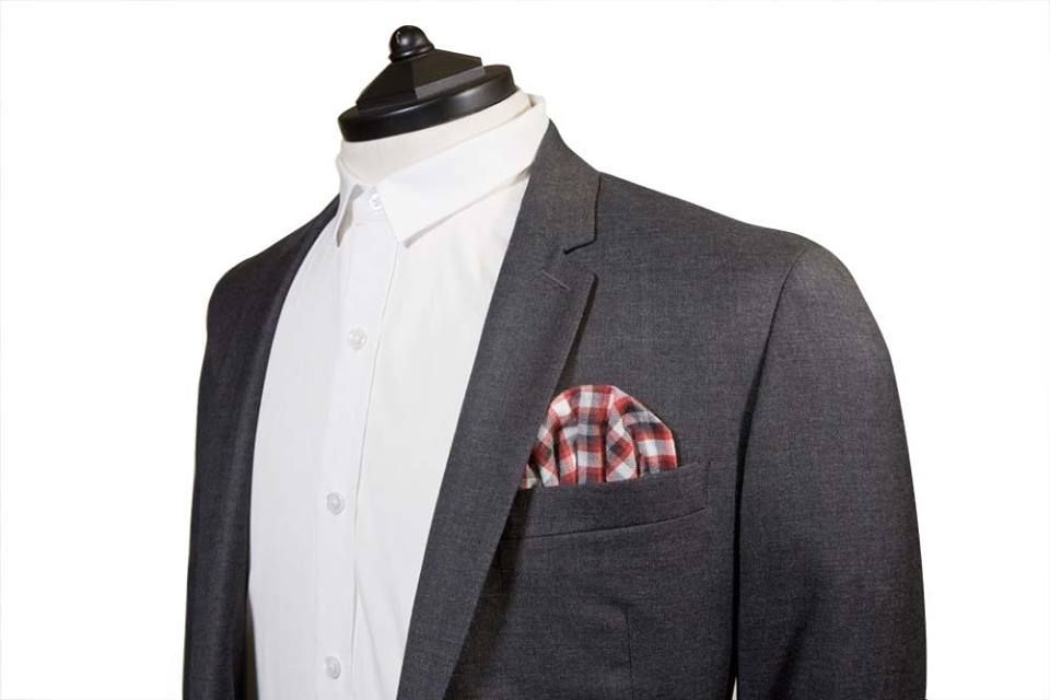 Hank, le classique pocket square adapté pour le gentleman moderne