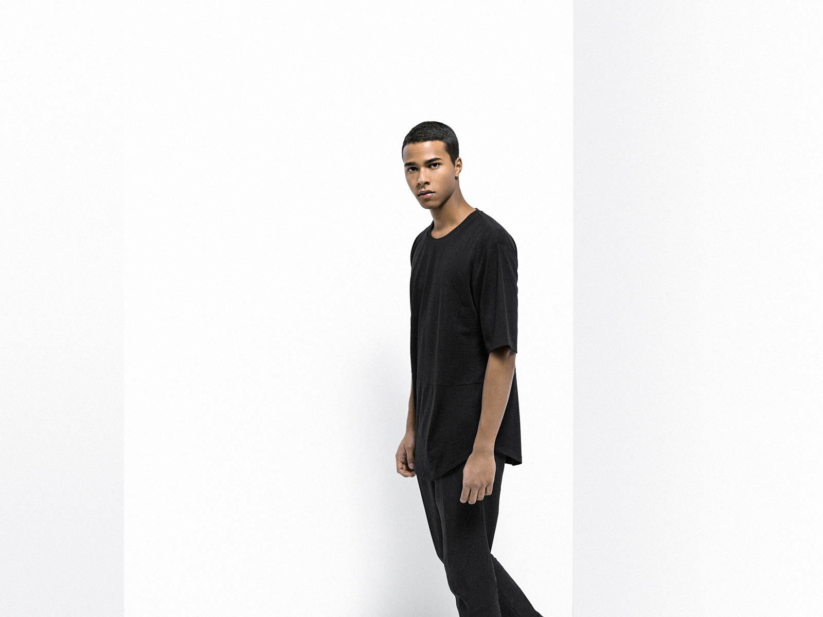 Atelier New Regime nous propose un lookbook audacieux pour la saison printemps-été 2015