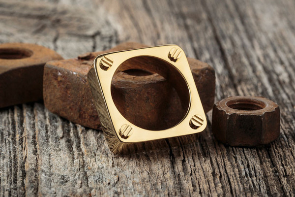 Vitaly Design, des bijoux edgy, mais classiques, à porter tous les jours