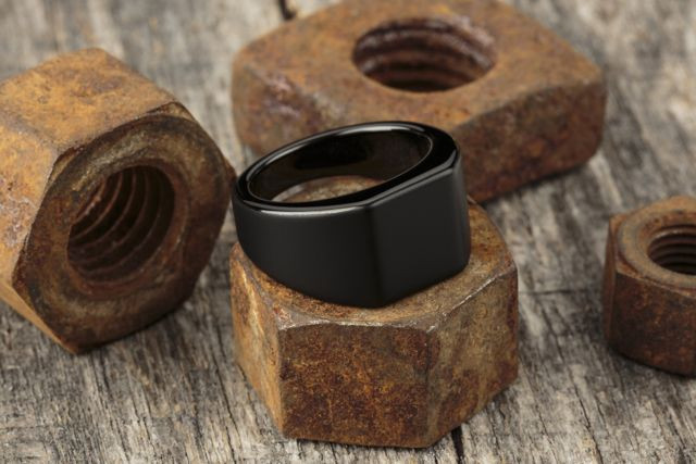 Vitaly Design, des bijoux edgy, mais classiques, à porter tous les jours