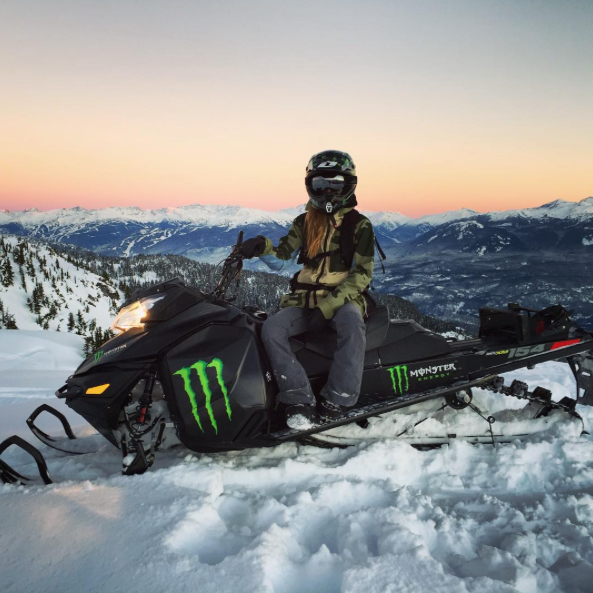 Melrose Boyer, l'apprentie policière et snowboardeuse [Girl Crush 087]