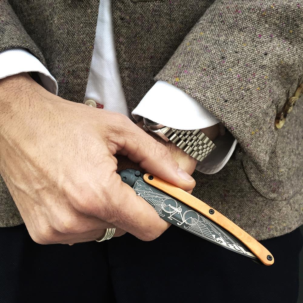 Les couteaux de poche Deejo personnalisable, testé et approuvé par Ton Barbier!