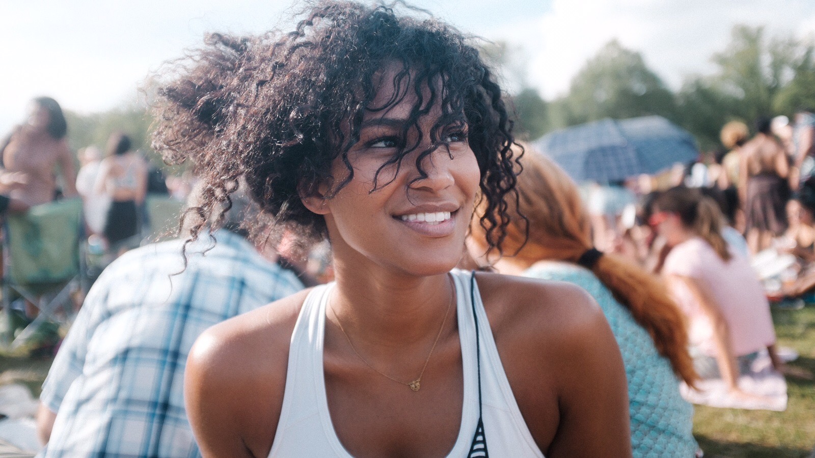 Naadei, la chanteuse montréalaise à la voix d'or [Girl Crush 092]