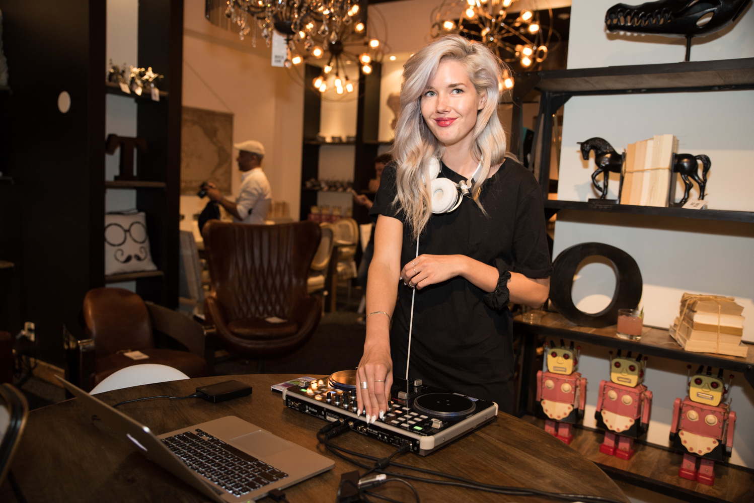 Ouverture de la chic et lumineuse boutique Bois & Cuir à Westmount