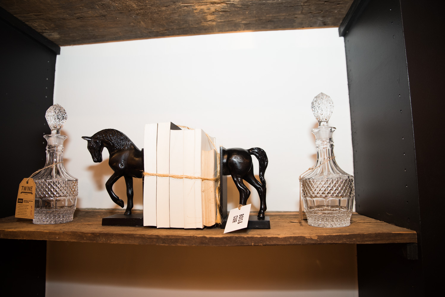 Ouverture de la chic et lumineuse boutique Bois & Cuir à Westmount