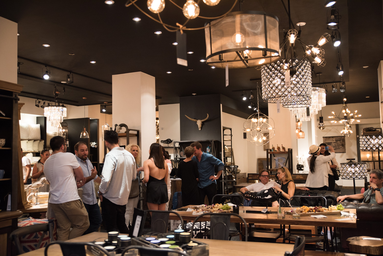 Ouverture de la chic et lumineuse boutique Bois & Cuir à Westmount