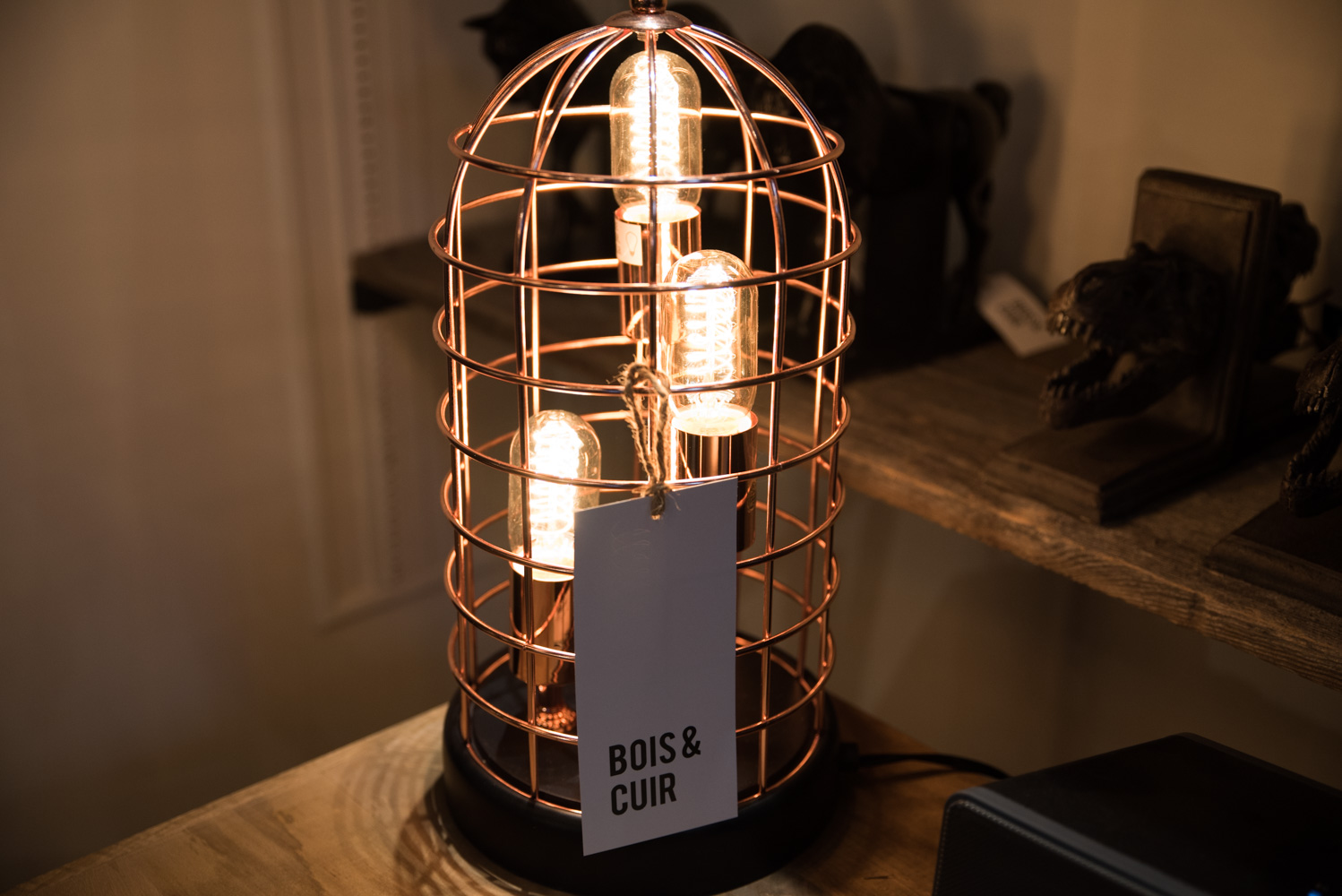 Ouverture de la chic et lumineuse boutique Bois & Cuir à Westmount