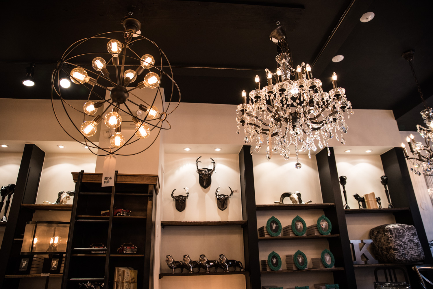Ouverture de la chic et lumineuse boutique Bois & Cuir à Westmount