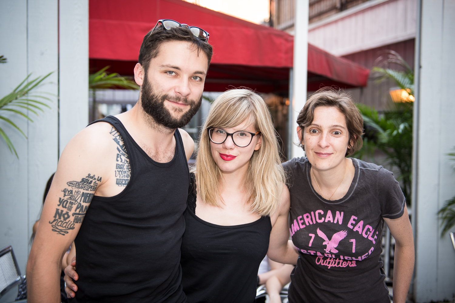 La terrasse de Chez Ma Grosse Truie Chérie est (enfin!) ouverte!