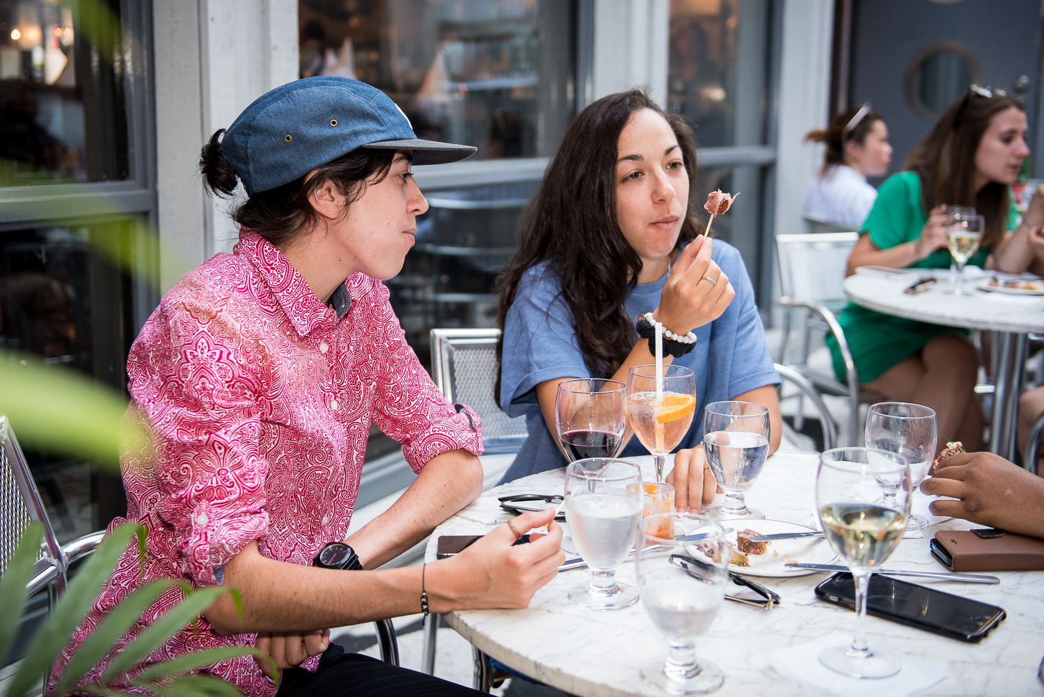 La terrasse de Chez Ma Grosse Truie Chérie est (enfin!) ouverte!