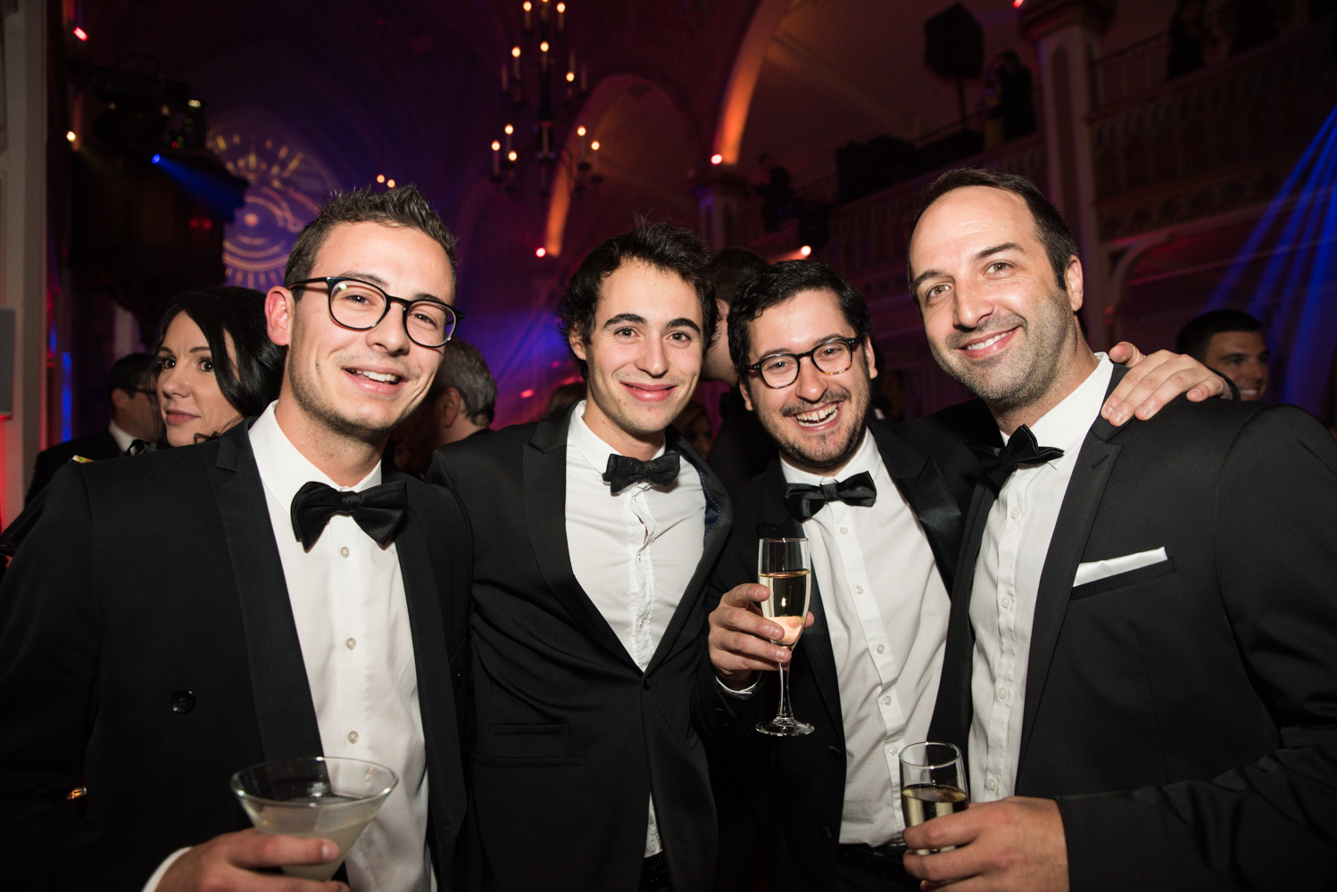 Ton Barbier au Bal Let's Bond 2016, voyez les plus beaux looks [Photos]