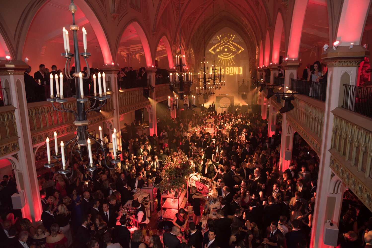 Ton Barbier au Bal Let's Bond 2016, voyez les plus beaux looks [Photos]