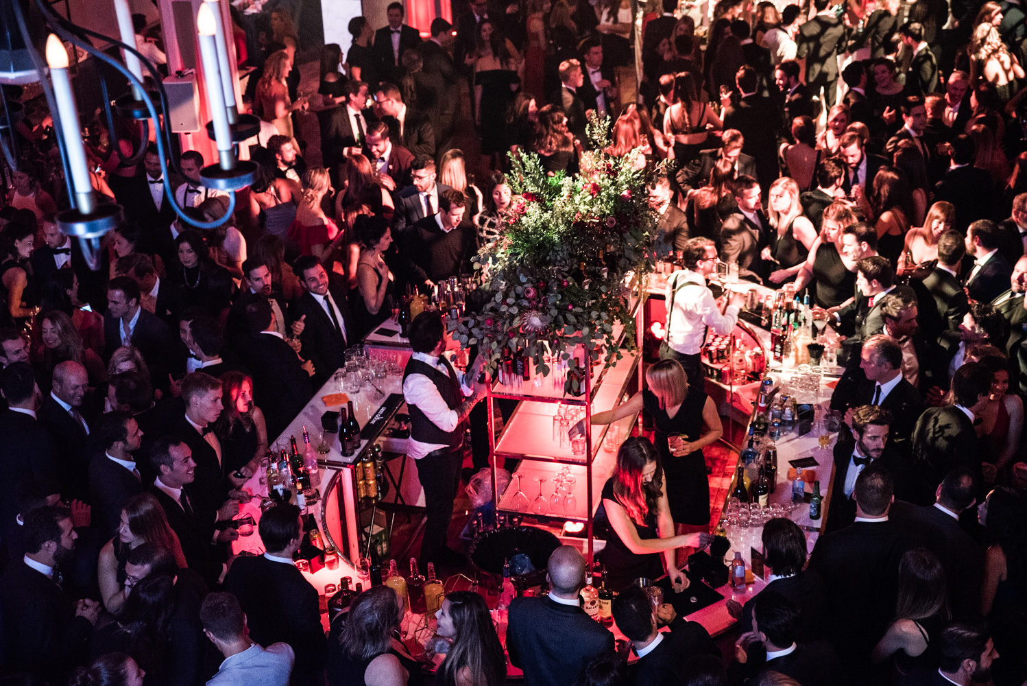 Ton Barbier au Bal Let's Bond 2016, voyez les plus beaux looks [Photos]