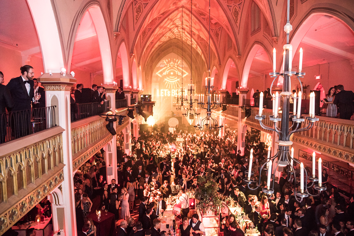 Ton Barbier au Bal Let's Bond 2016, voyez les plus beaux looks [Photos]