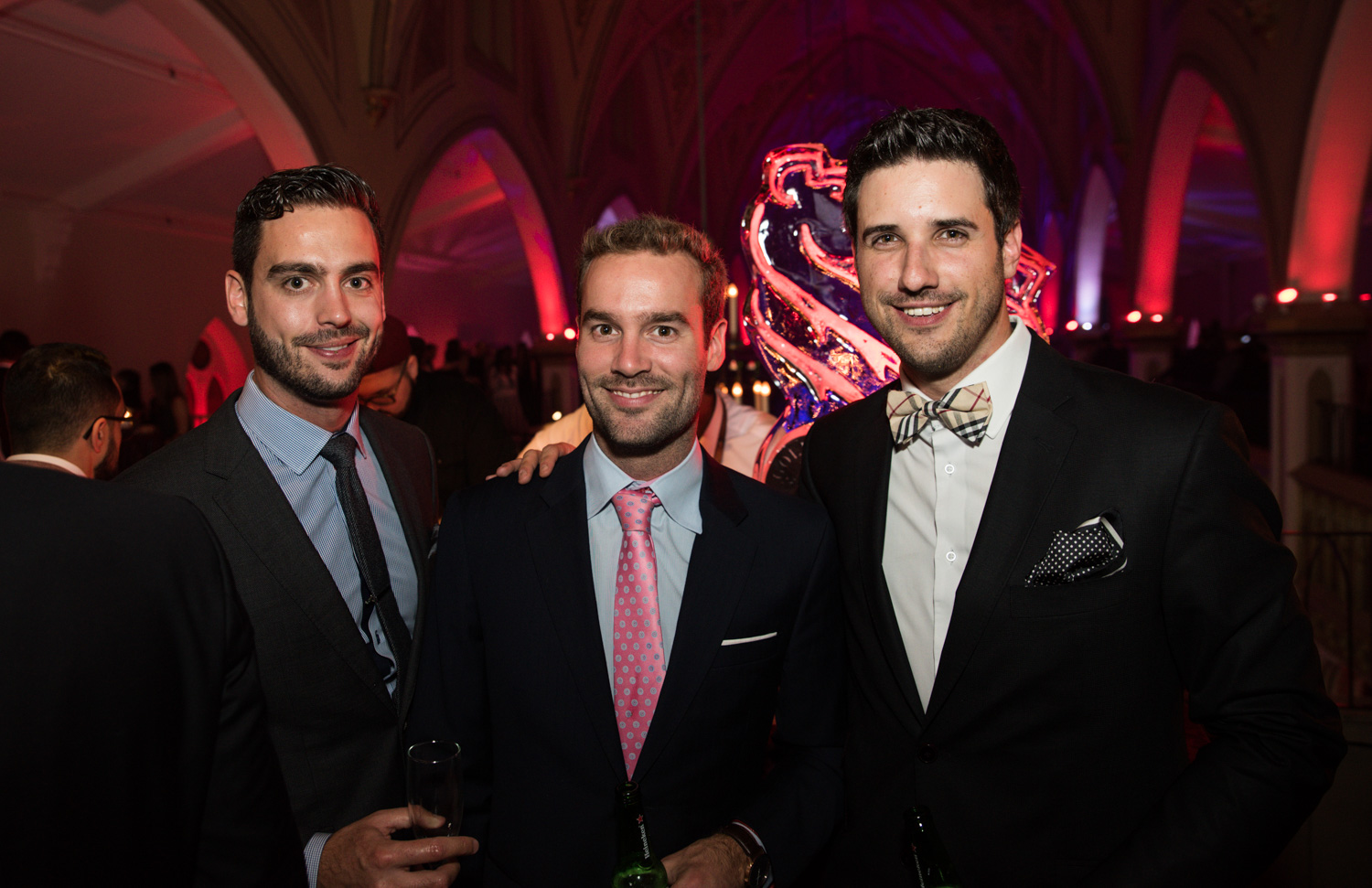 Ton Barbier au Bal Let's Bond 2016, voyez les plus beaux looks [Photos]
