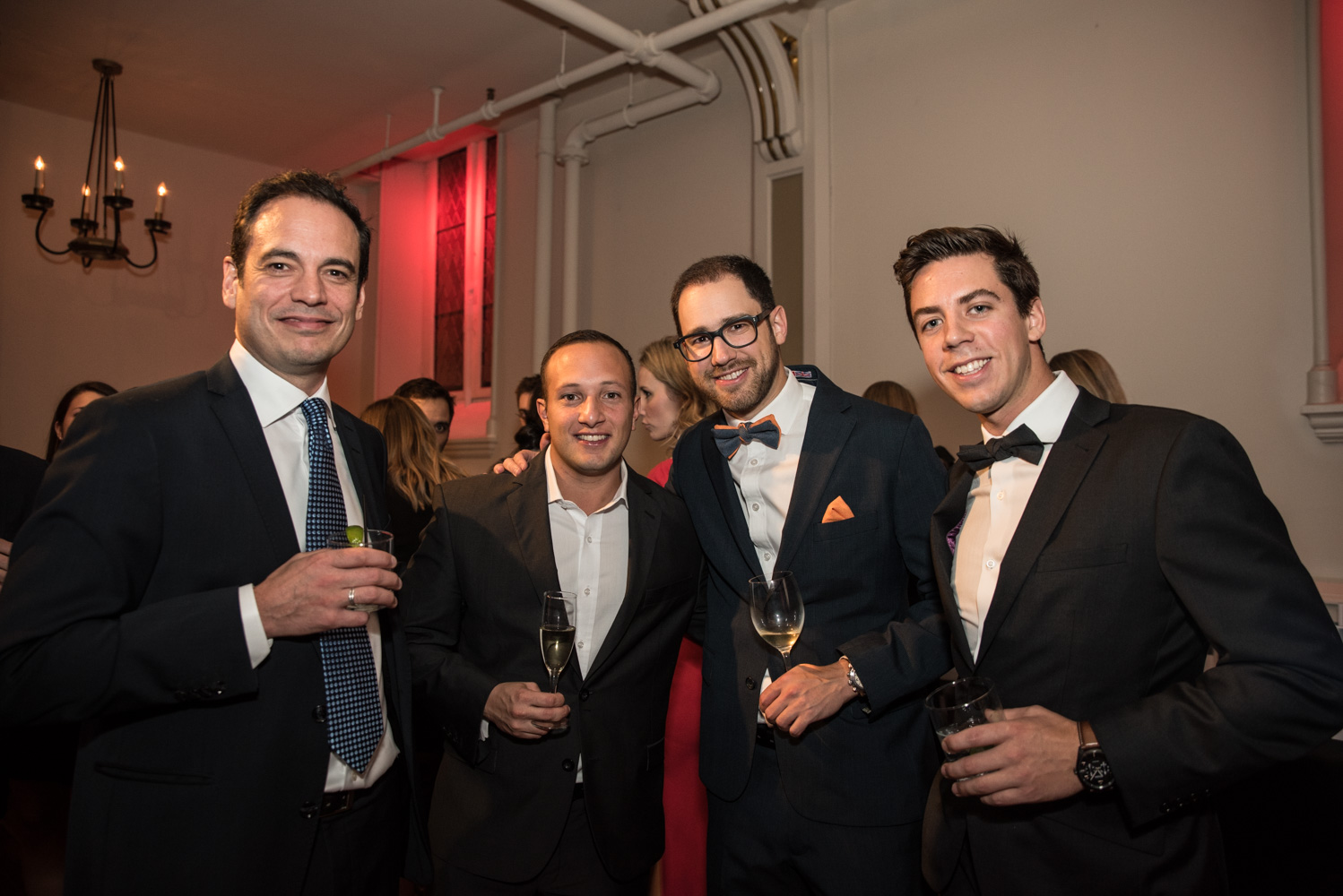 Ton Barbier au Bal Let's Bond 2016, voyez les plus beaux looks [Photos]