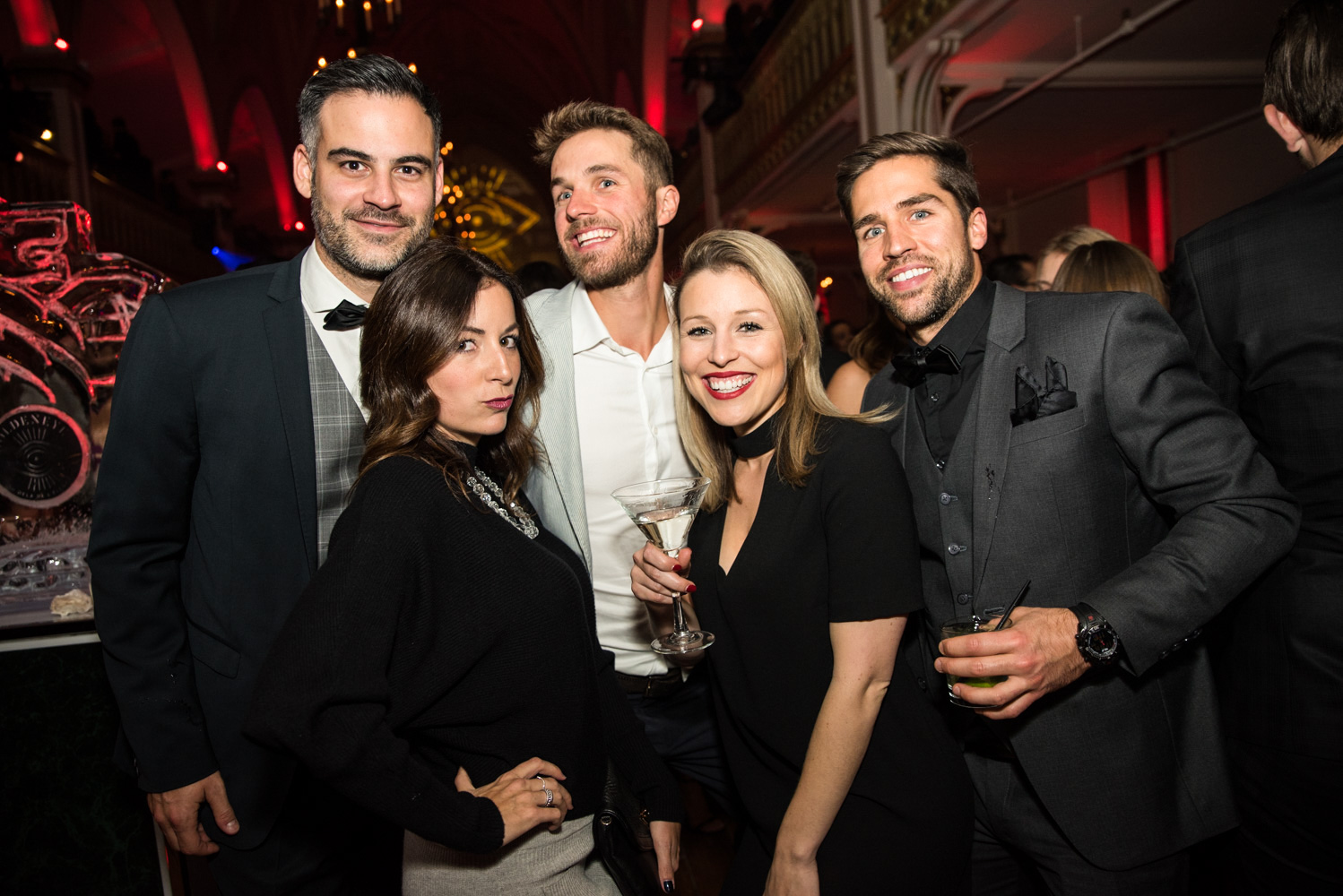 Ton Barbier au Bal Let's Bond 2016, voyez les plus beaux looks [Photos]