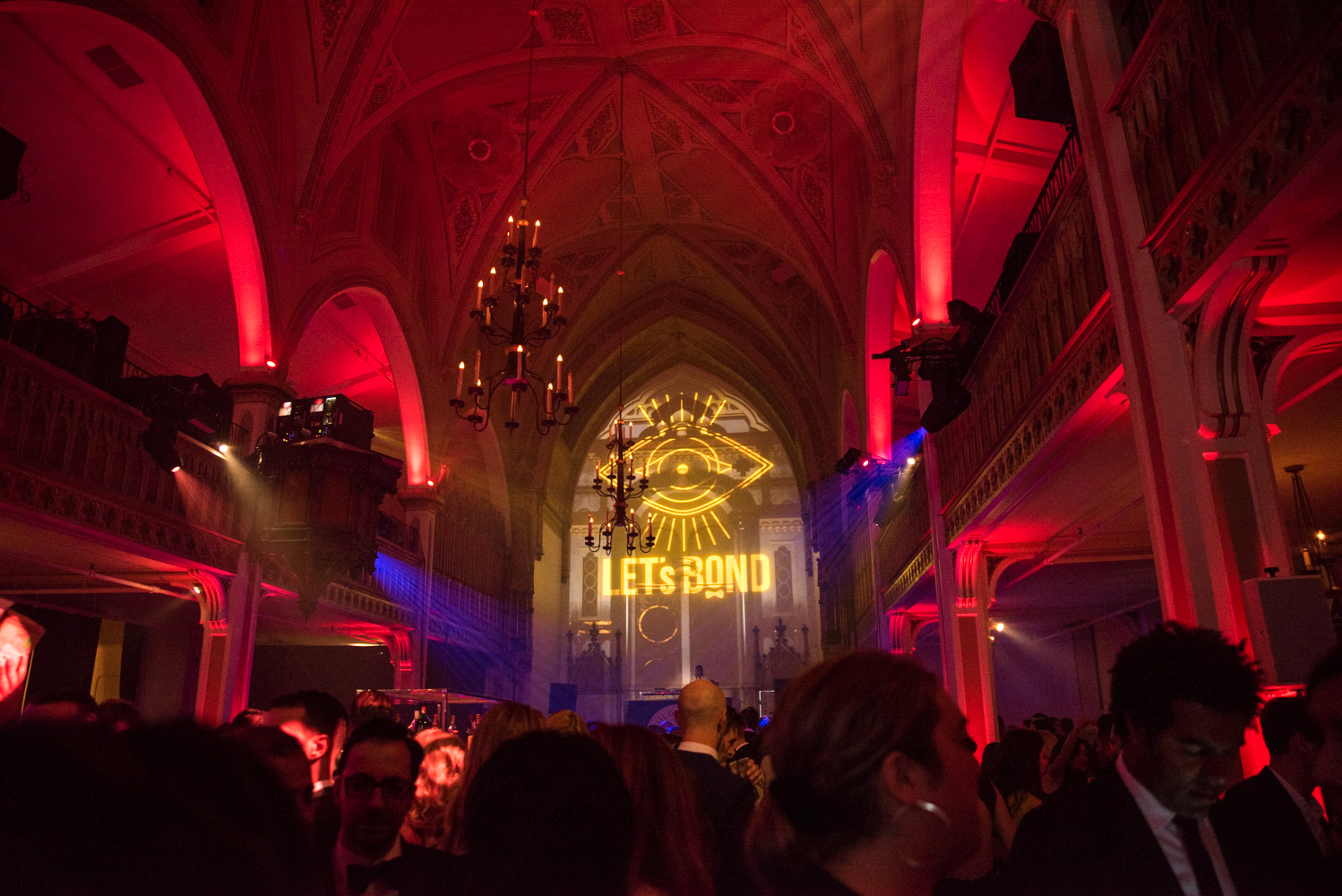 Ton Barbier au Bal Let's Bond 2016, voyez les plus beaux looks [Photos]