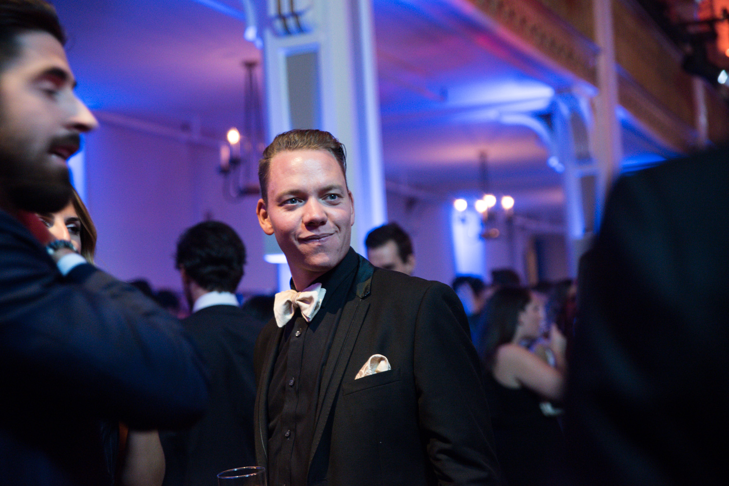 Ton Barbier au Bal Let's Bond 2016, voyez les plus beaux looks [Photos]