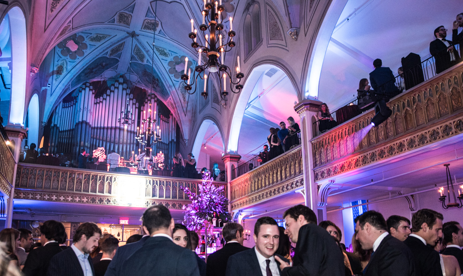 Ton Barbier au Bal Let's Bond 2016, voyez les plus beaux looks [Photos]