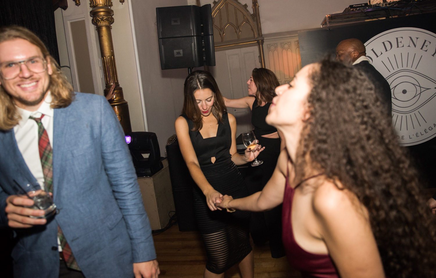 Ton Barbier au Bal Let's Bond 2016, voyez les plus beaux looks [Photos]