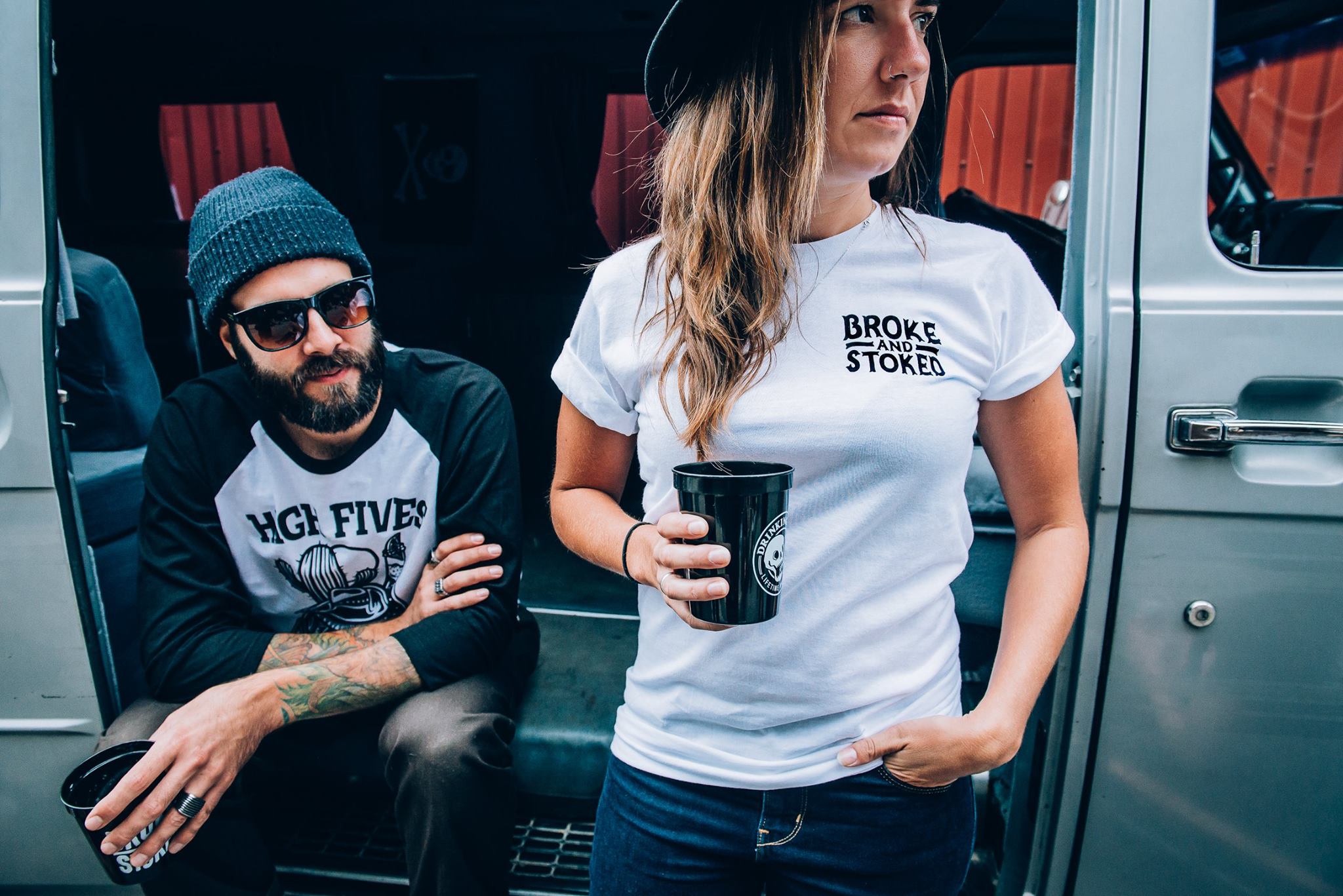 Extasiés par la nouvelle collection trash de Broke and Stoked