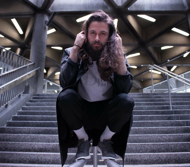 Jonathan Arseneau, musicien stylé et futur modèle