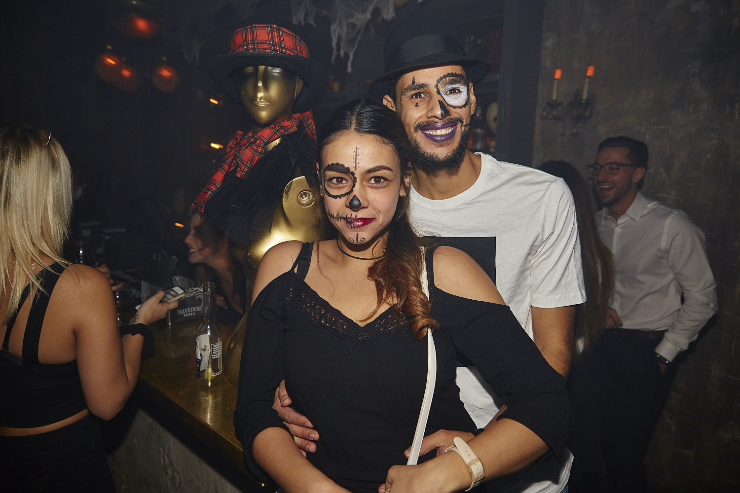 L'Halloween sexy et chaud de l'École Privée ! [Photos]