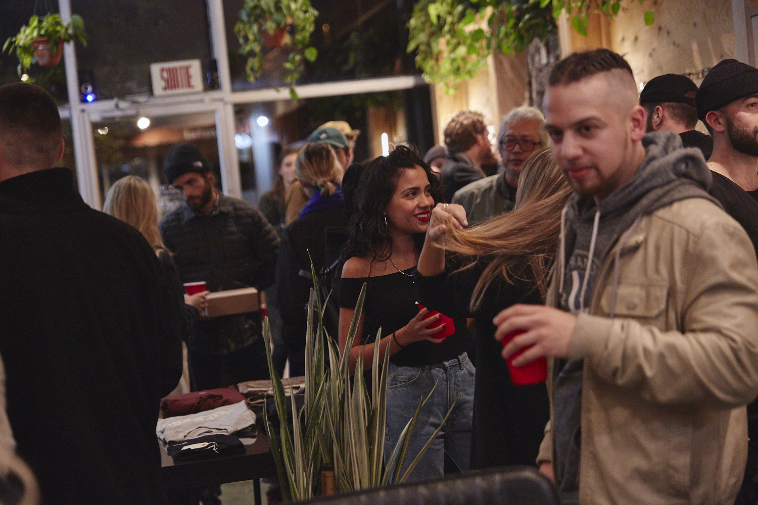 C'est Beau fête leur collection automne-hiver avec bière et barbier