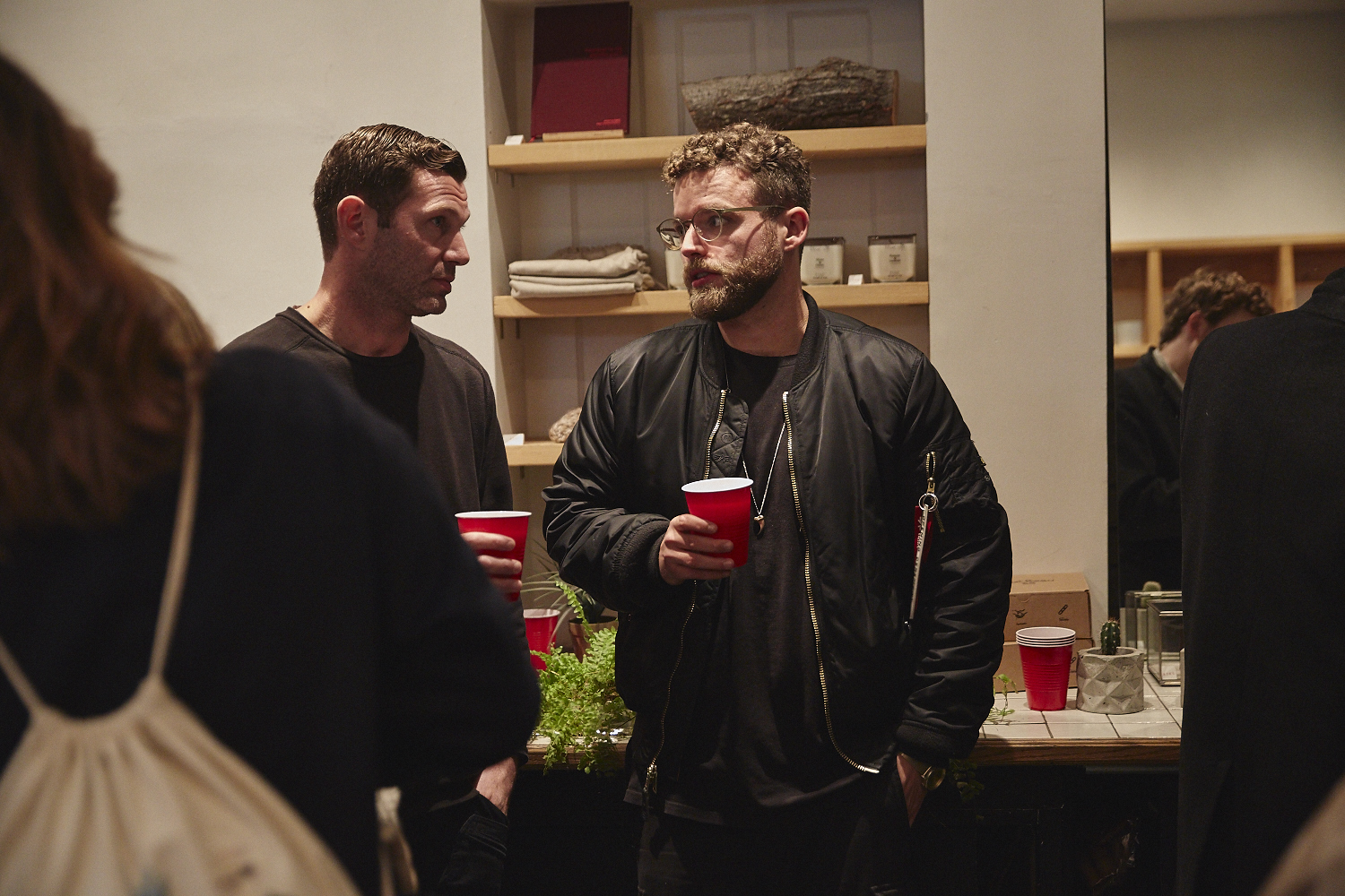 C'est Beau fête leur collection automne-hiver avec bière et barbier