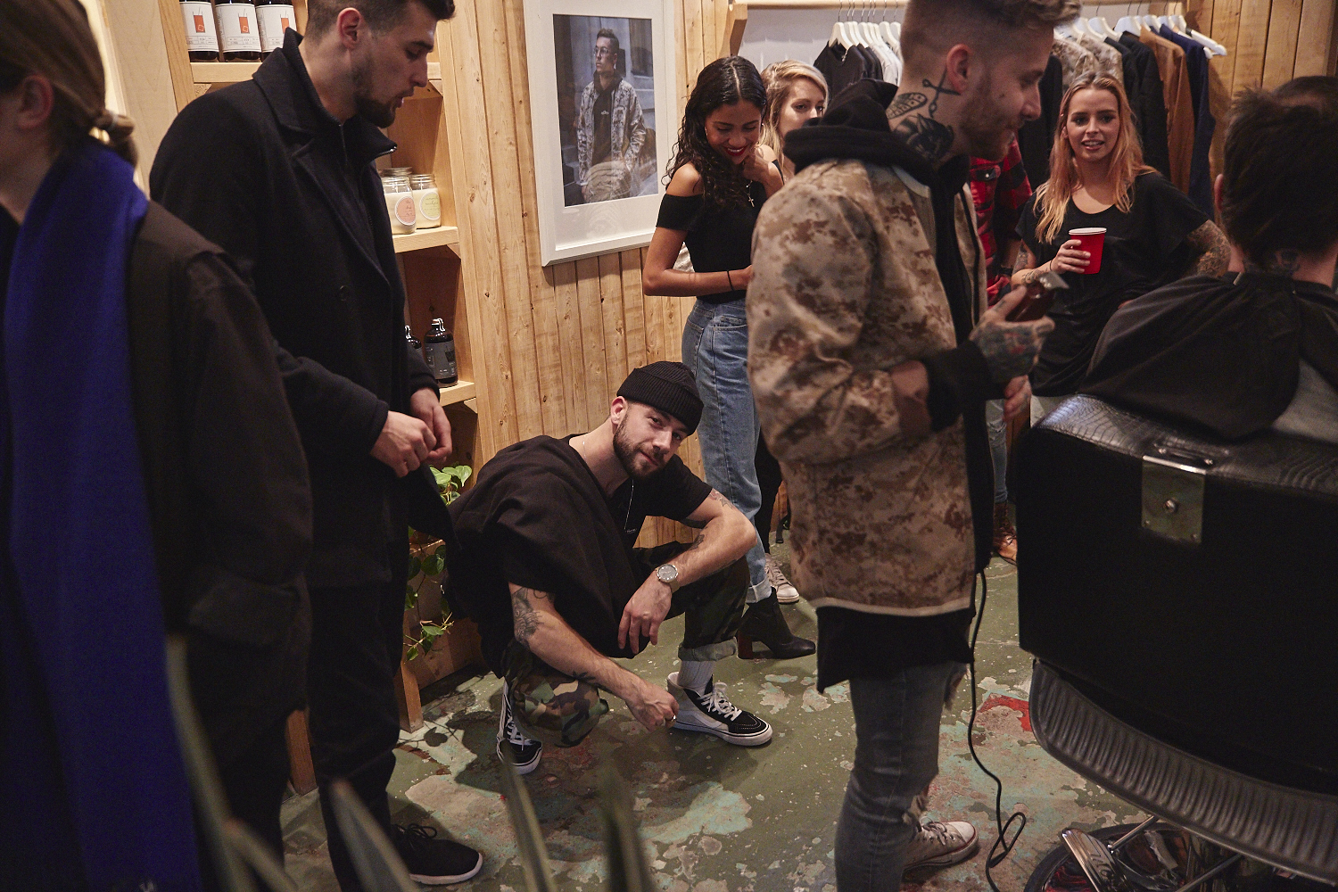 C'est Beau fête leur collection automne-hiver avec bière et barbier
