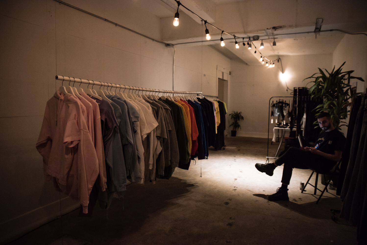 Bonvilain fête noël avec des marques locales lors d'un pop-up shop festif [Nos photos]