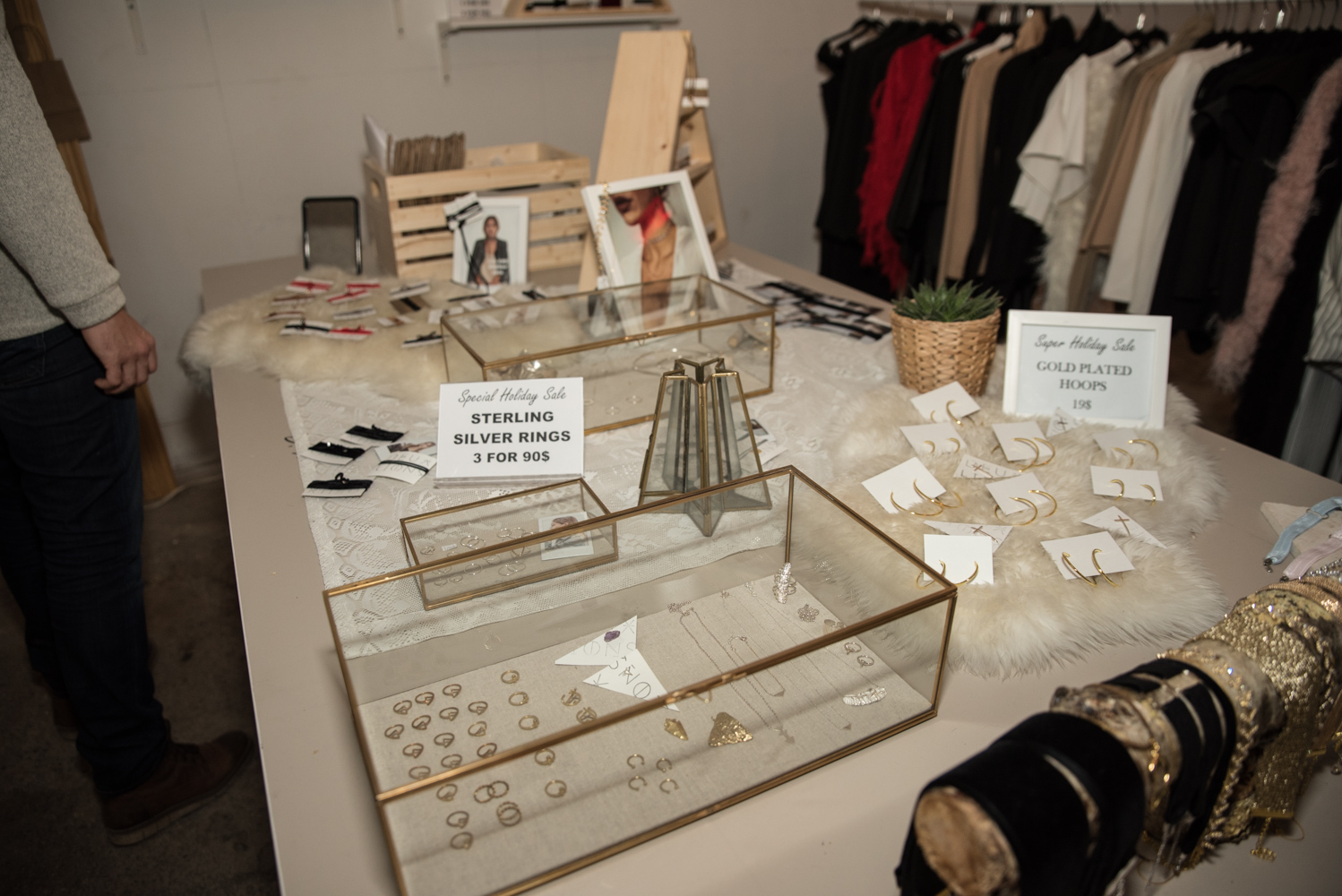 Bonvilain fête noël avec des marques locales lors d'un pop-up shop festif [Nos photos]