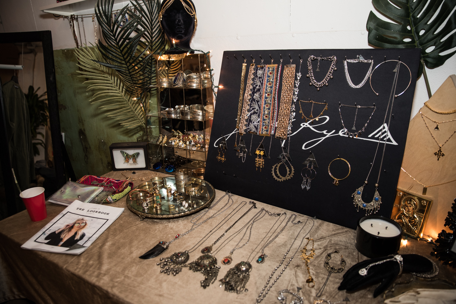 Bonvilain fête noël avec des marques locales lors d'un pop-up shop festif [Nos photos]