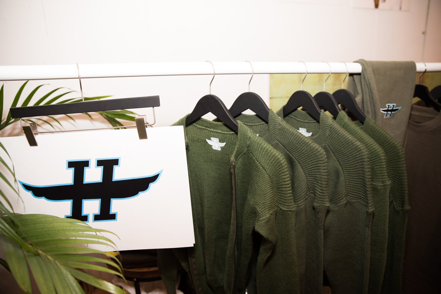 Bonvilain fête noël avec des marques locales lors d'un pop-up shop festif [Nos photos]