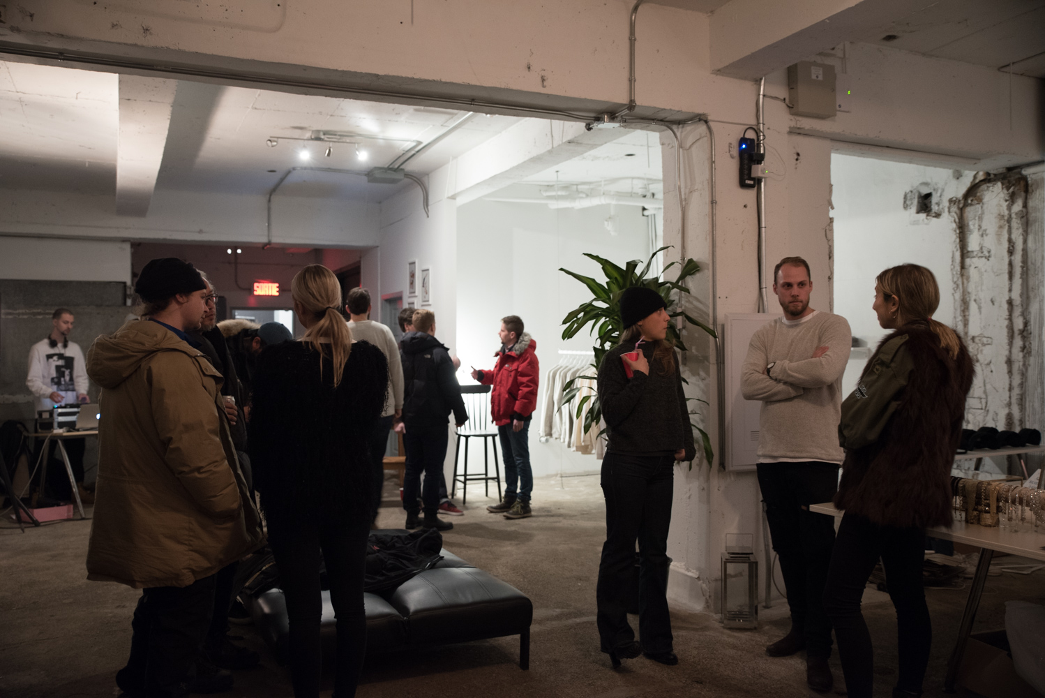 Bonvilain fête noël avec des marques locales lors d'un pop-up shop festif [Nos photos]