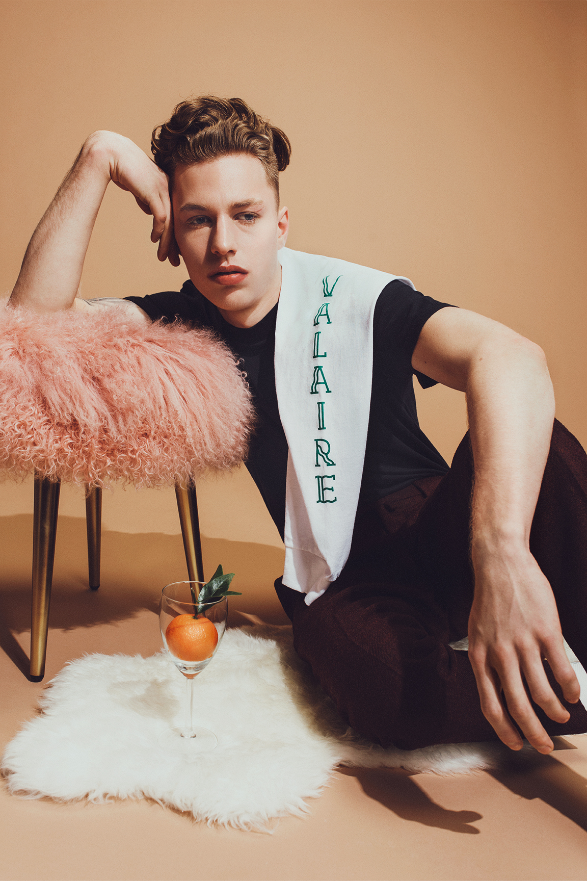 VALAIRE lance sa merch avec un lookbook pas mal chaud