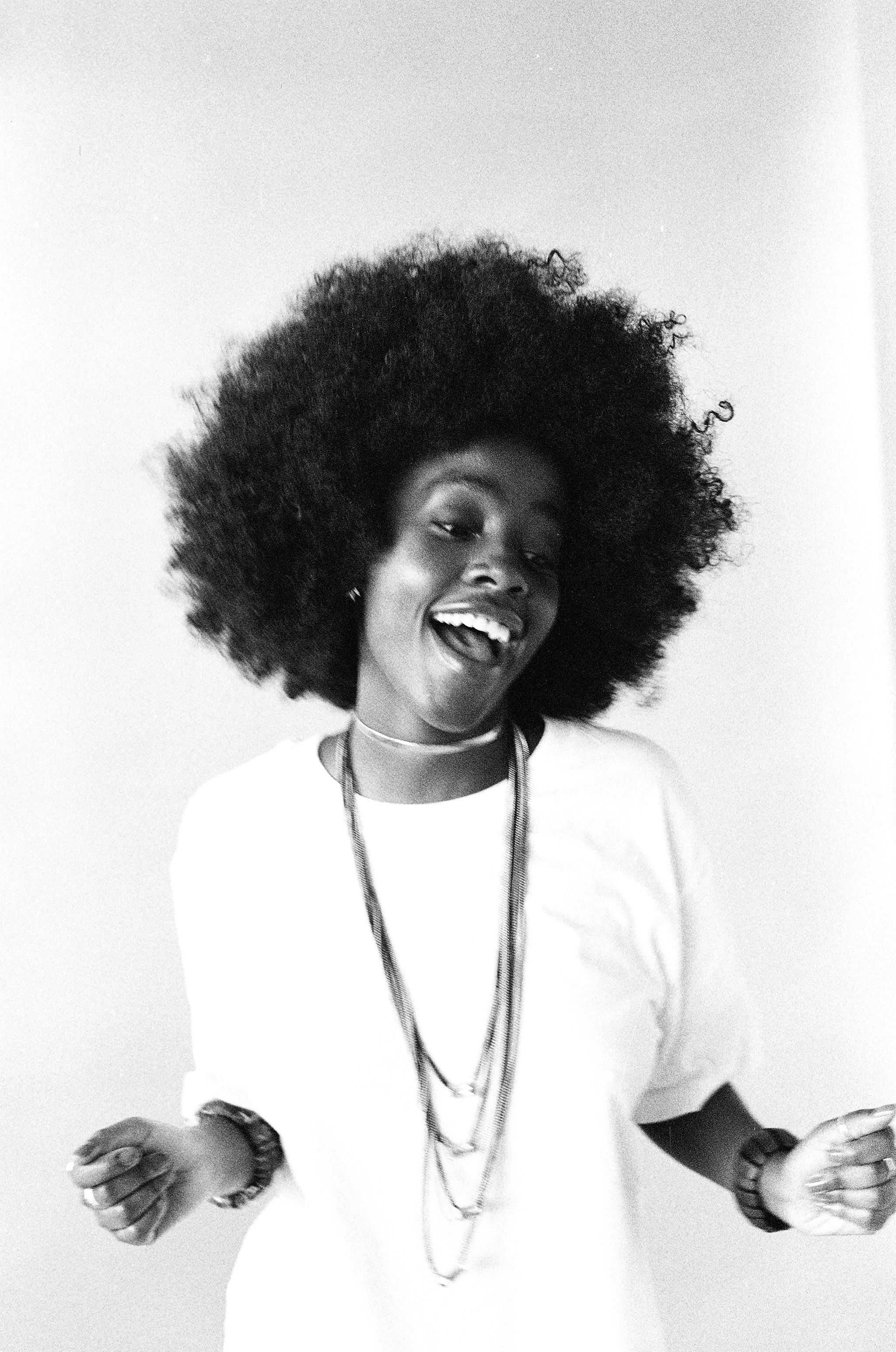​Aiza, actrice et figure montante de la scène R&B/Soul [Girl Crush 125]