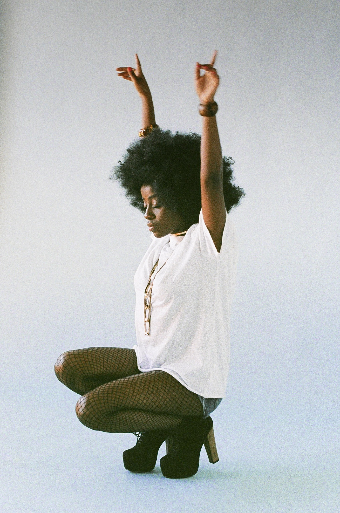 ​Aiza, actrice et figure montante de la scène R&B/Soul [Girl Crush 125]