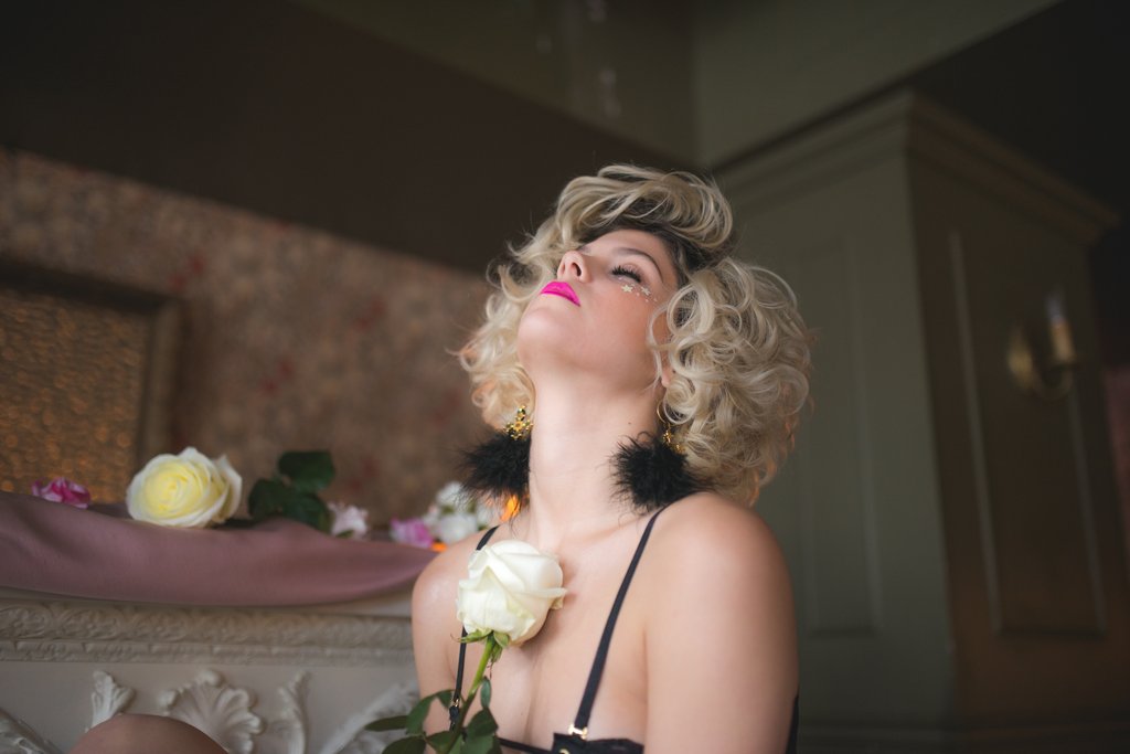 Alice Kass présente un 'Lingerie Fashion Show' au Mayfair