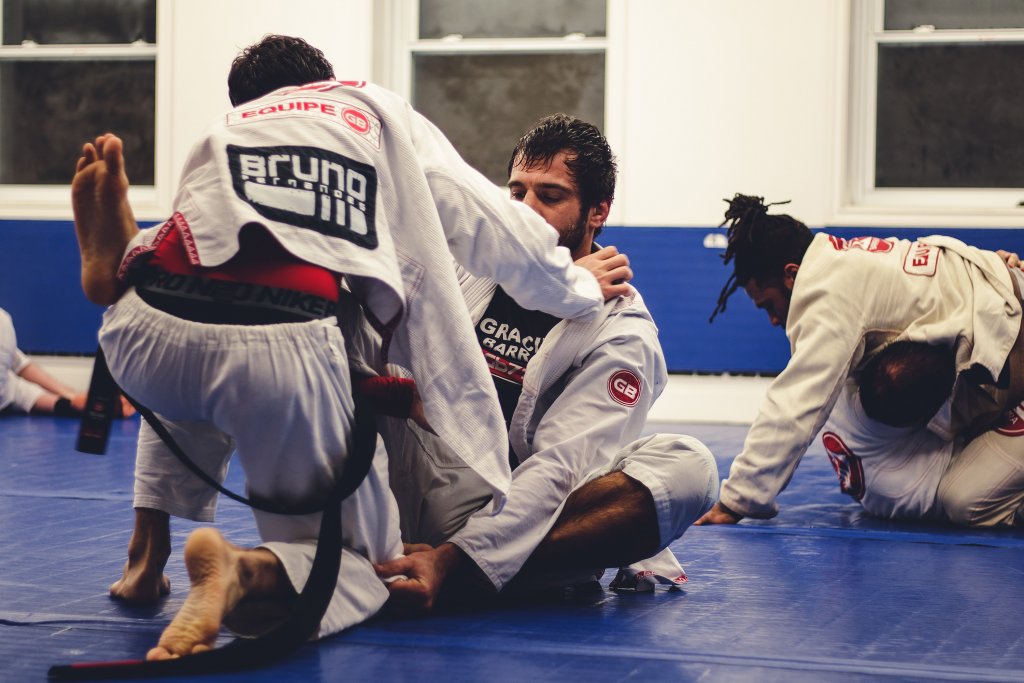 Le Jiu Jitsu Brésilien le combat au sol pour se mettre en forme Ton Barbier