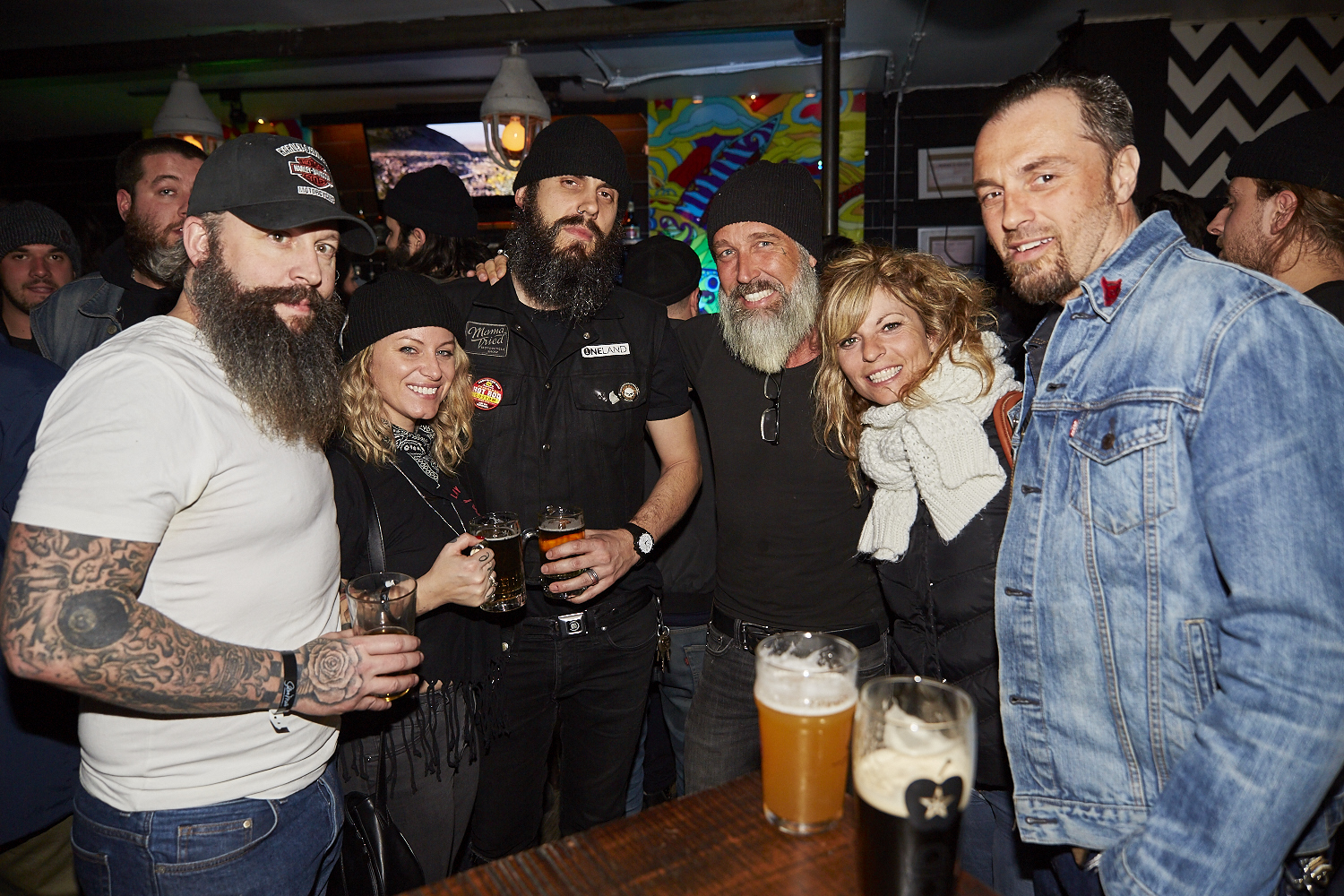 Bière, motos et rock dans une ambiance garage au Lapin Blanc