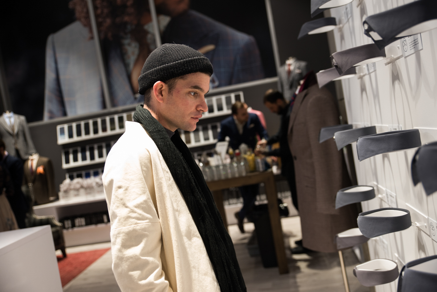 Surmesur ré-ouvre leur boutique pour homme en grand!
