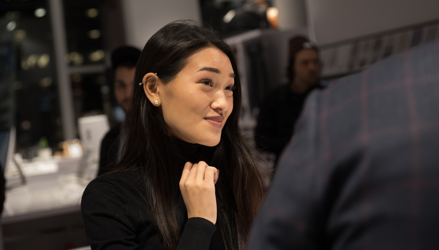 Surmesur ré-ouvre leur boutique pour homme en grand!