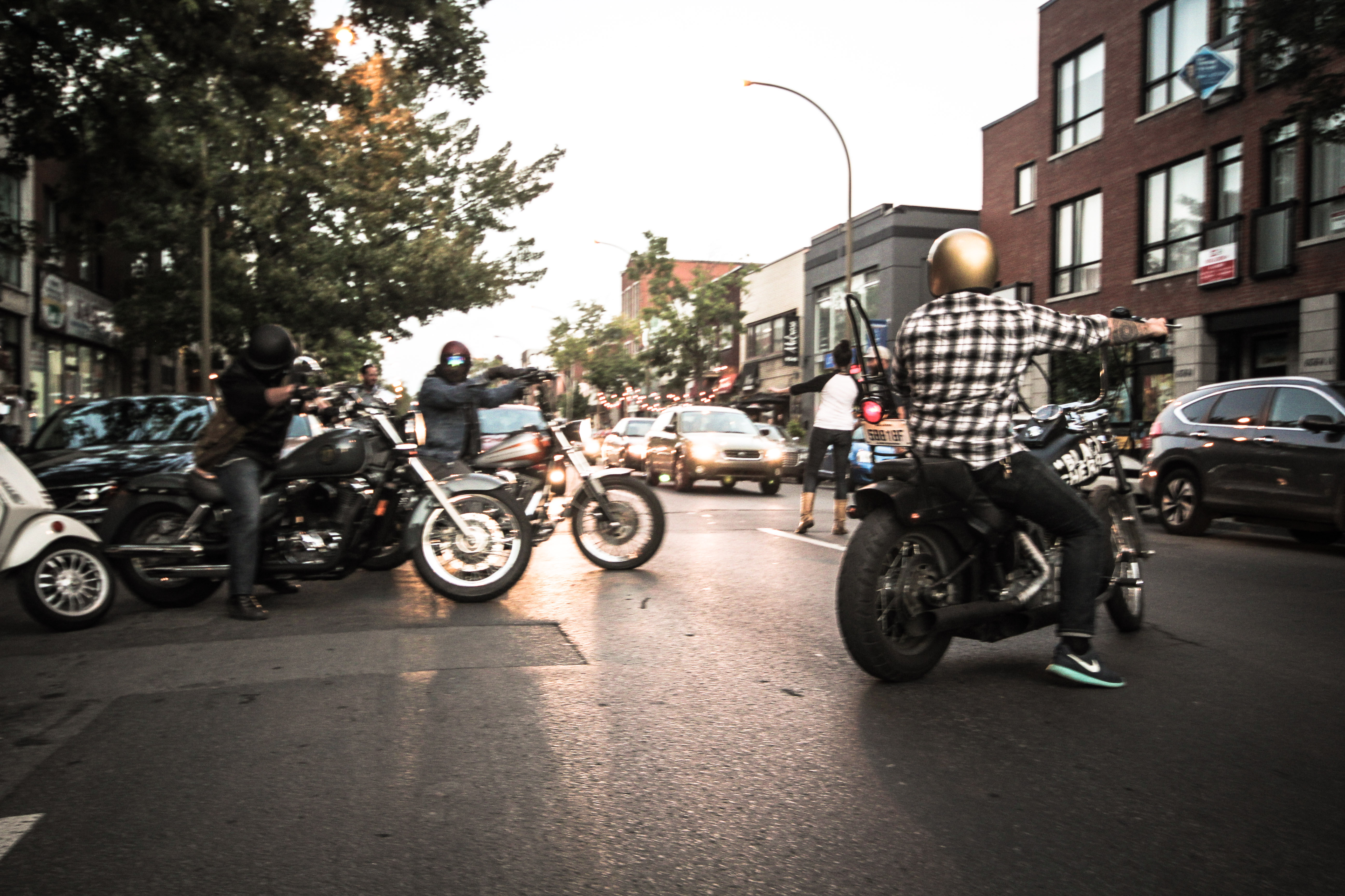 Ton Barbier s'allie à ONELAND pour vous parler de motos!