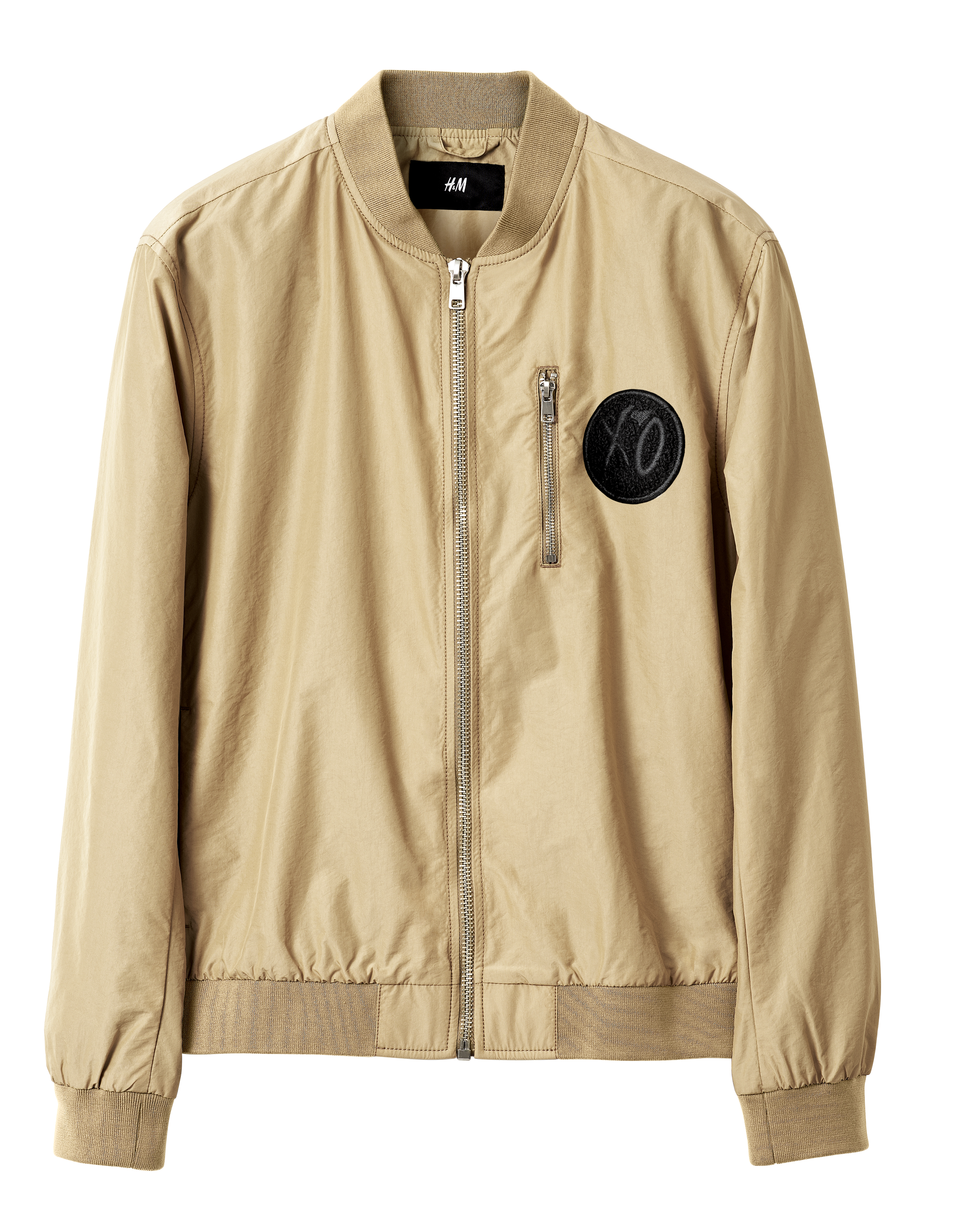 Voyez la collection d'été The Weeknd X H&M pour un look street et classique