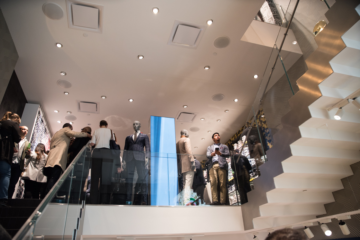 Suitsupply a ouvert en grand son deuxième magasin canadien à Montréal