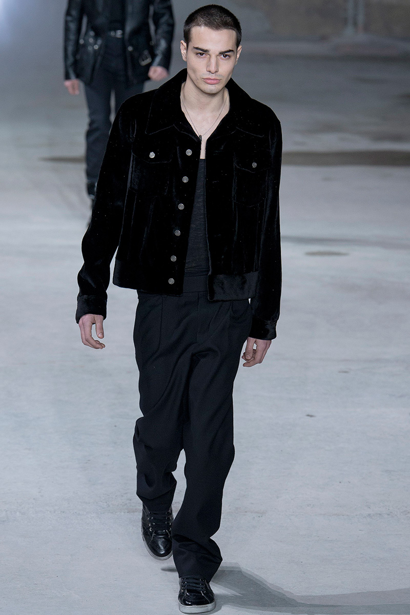Saint Laurent dévoile sa collection automne/hiver 2017 et on bave